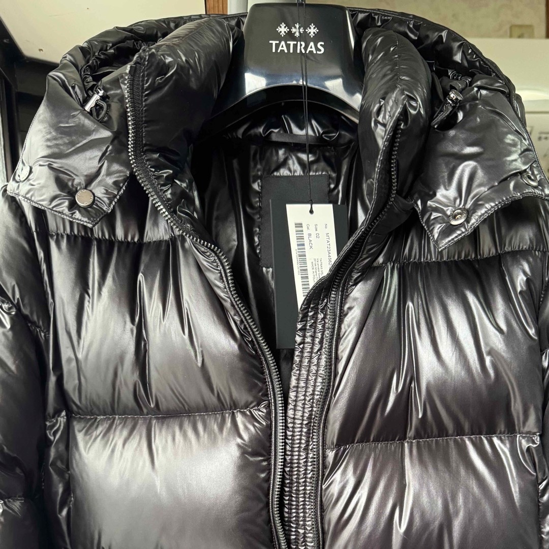 TATRAS(タトラス)の格安※ 正規品 タトラス ダウンジャケット ハンガー タグ付き定番 ブラック メンズのジャケット/アウター(ダウンジャケット)の商品写真