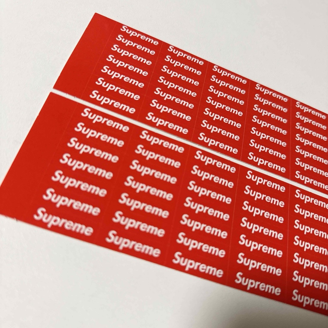 Supreme(シュプリーム)のSupreme 24SS Mini Box Logo Sticker 2枚セット メンズのファッション小物(その他)の商品写真