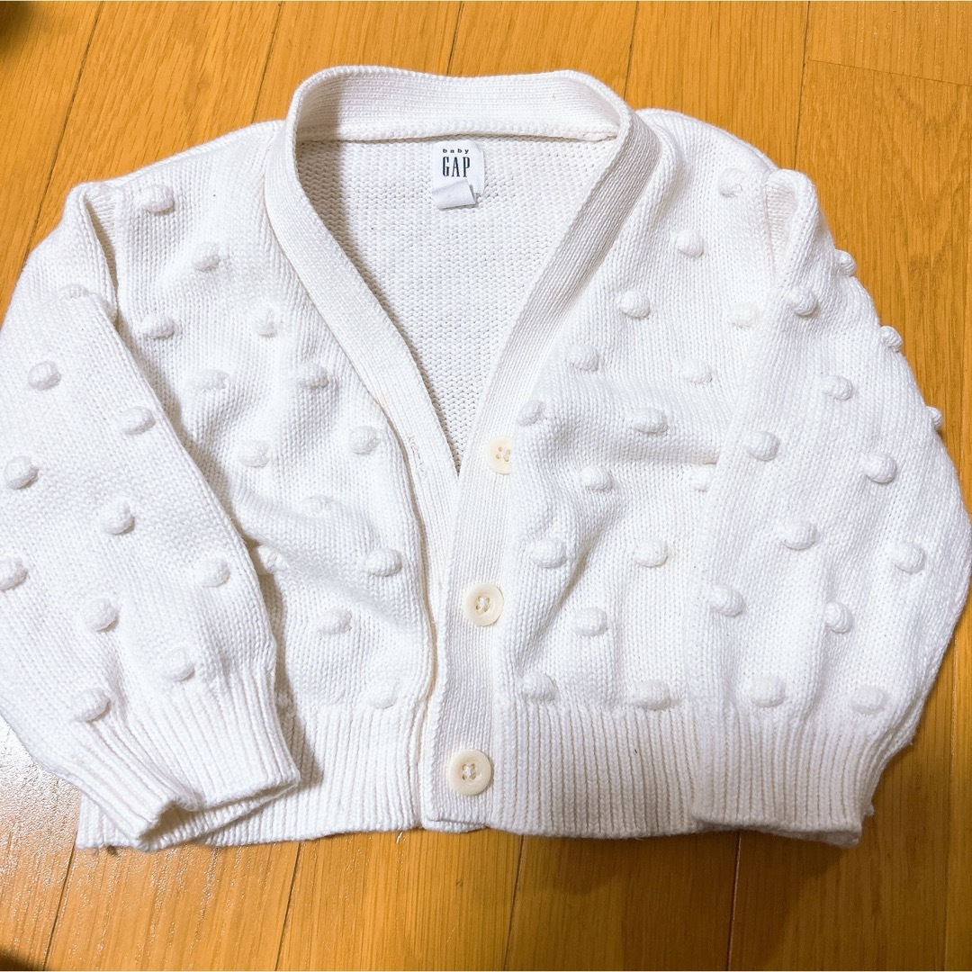 babyGAP 80cm 1歳 2歳 ポップコーンカーディガン 白 キッズ/ベビー/マタニティのベビー服(~85cm)(カーディガン/ボレロ)の商品写真