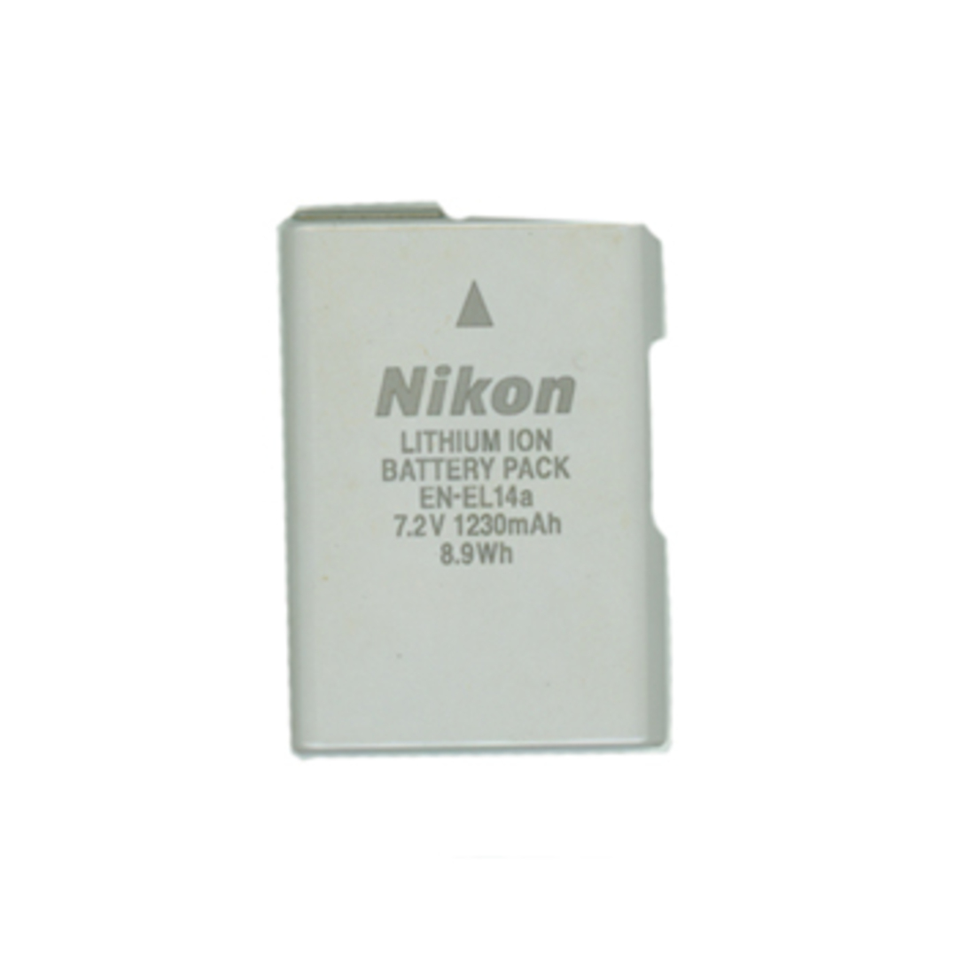 Nikon(ニコン)のNikon　一眼レフカメラ D3300 ボディ　ブラック スマホ/家電/カメラのカメラ(デジタル一眼)の商品写真