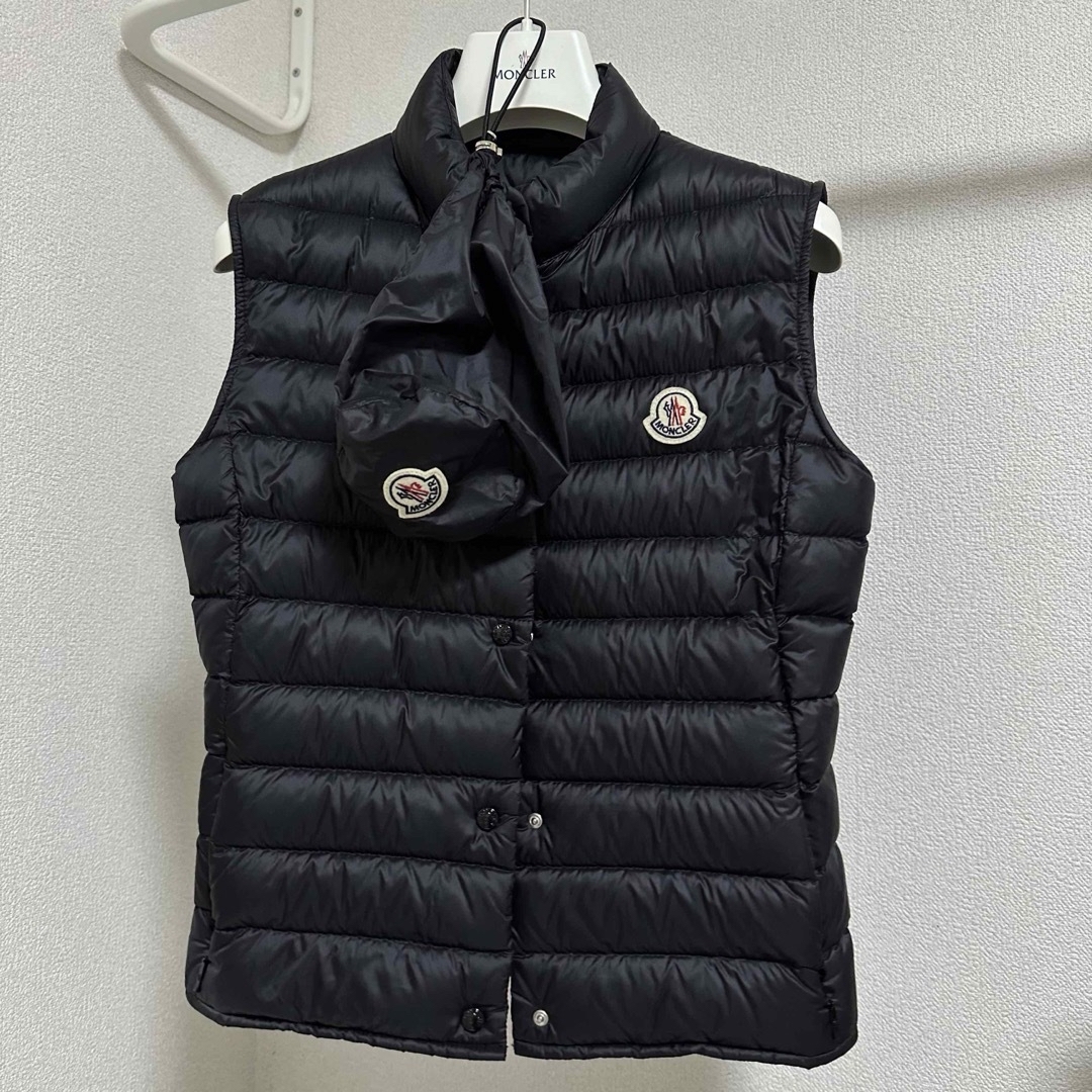 MONCLER(モンクレール)の【正規品】モンクレール　LIANE ベスト 0 レディースのジャケット/アウター(ダウンベスト)の商品写真