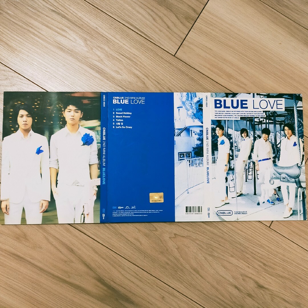 CNBLUE(シーエヌブルー)の【韓国版CD】CNBLUE シーエヌブルー BLUELOVE ブルーラブ エンタメ/ホビーのCD(K-POP/アジア)の商品写真