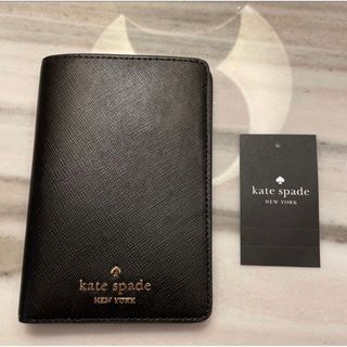 ケイトスペードニューヨーク(kate spade new york)の新品未使用　ケイトスペードニューヨーク　パスポートケース　ブラック(名刺入れ/定期入れ)