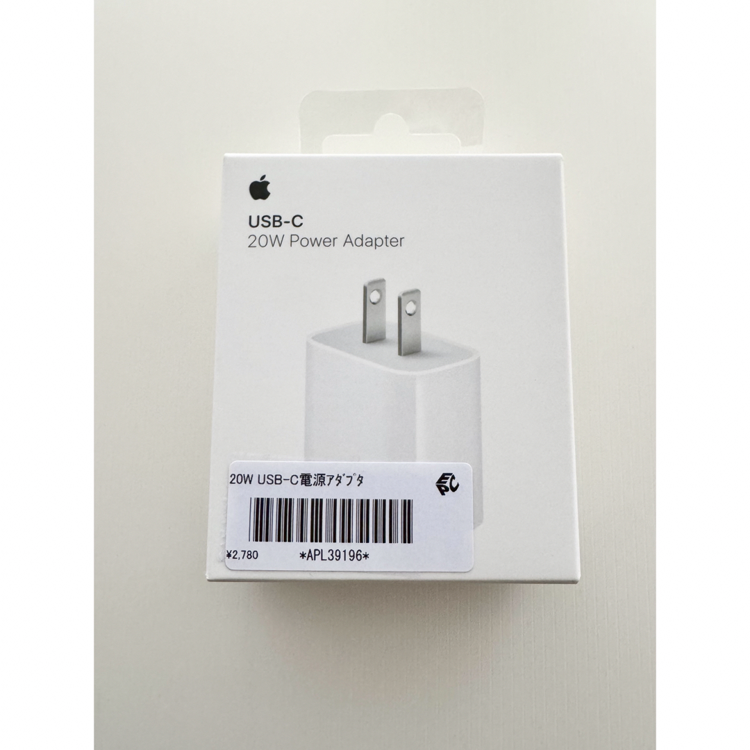 Apple(アップル)のAPPLE USB-C電源アダプタ MHJA3AM/A スマホ/家電/カメラのスマートフォン/携帯電話(バッテリー/充電器)の商品写真