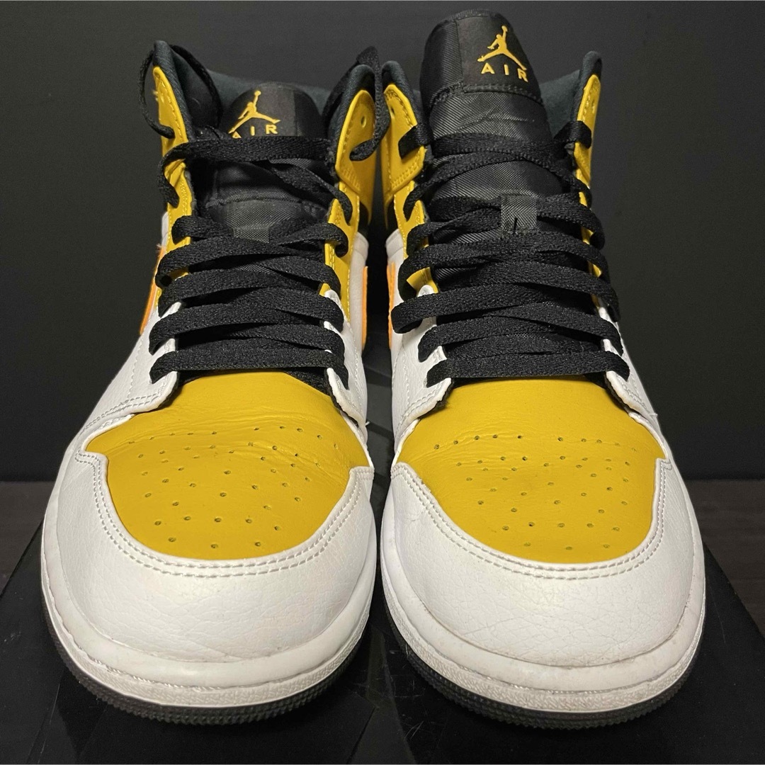 NIKE(ナイキ)のNIKE AIR JORDAN 1 MID  University Gold メンズの靴/シューズ(スニーカー)の商品写真