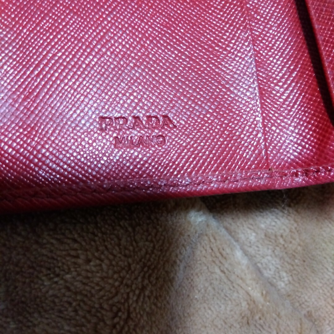 PRADA(プラダ)のプラダ　PRADA  キーケース　レッド　ゴールド金具 レディースのファッション小物(キーケース)の商品写真