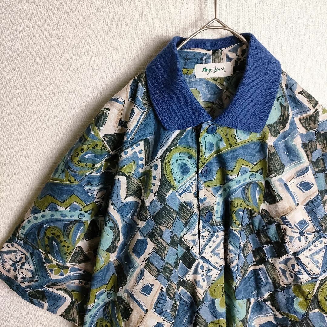アート調総柄 半袖シャツ ハーフボタン リブ ブルー系 日本製 レトロ古着 メンズのトップス(ポロシャツ)の商品写真