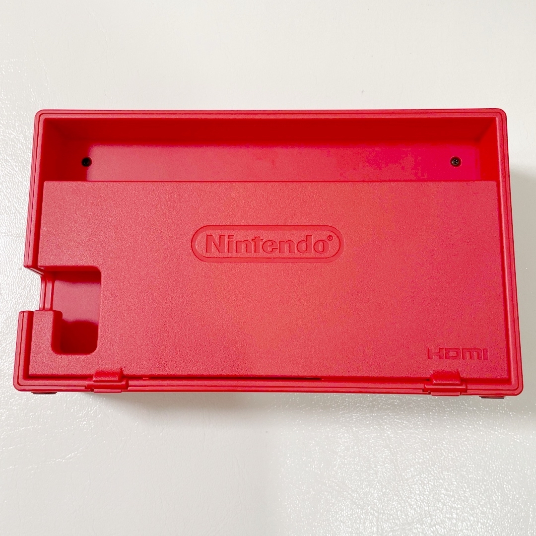 Nintendo Switch(ニンテンドースイッチ)のニンテンドーSwitch ドック マリオレッド ブルー スイッチ 純正 赤 青 エンタメ/ホビーのゲームソフト/ゲーム機本体(その他)の商品写真