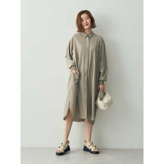 イェッカヴェッカ(YECCA VECCA)の【グレーベージュ】リブ袖シャーリングシャツワンピース/24SS(ロングワンピース/マキシワンピース)