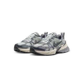 ナイキ(NIKE)のNIKE🤍 ナイキ　W NIKE V2K RUN 24.0 完売品(スニーカー)