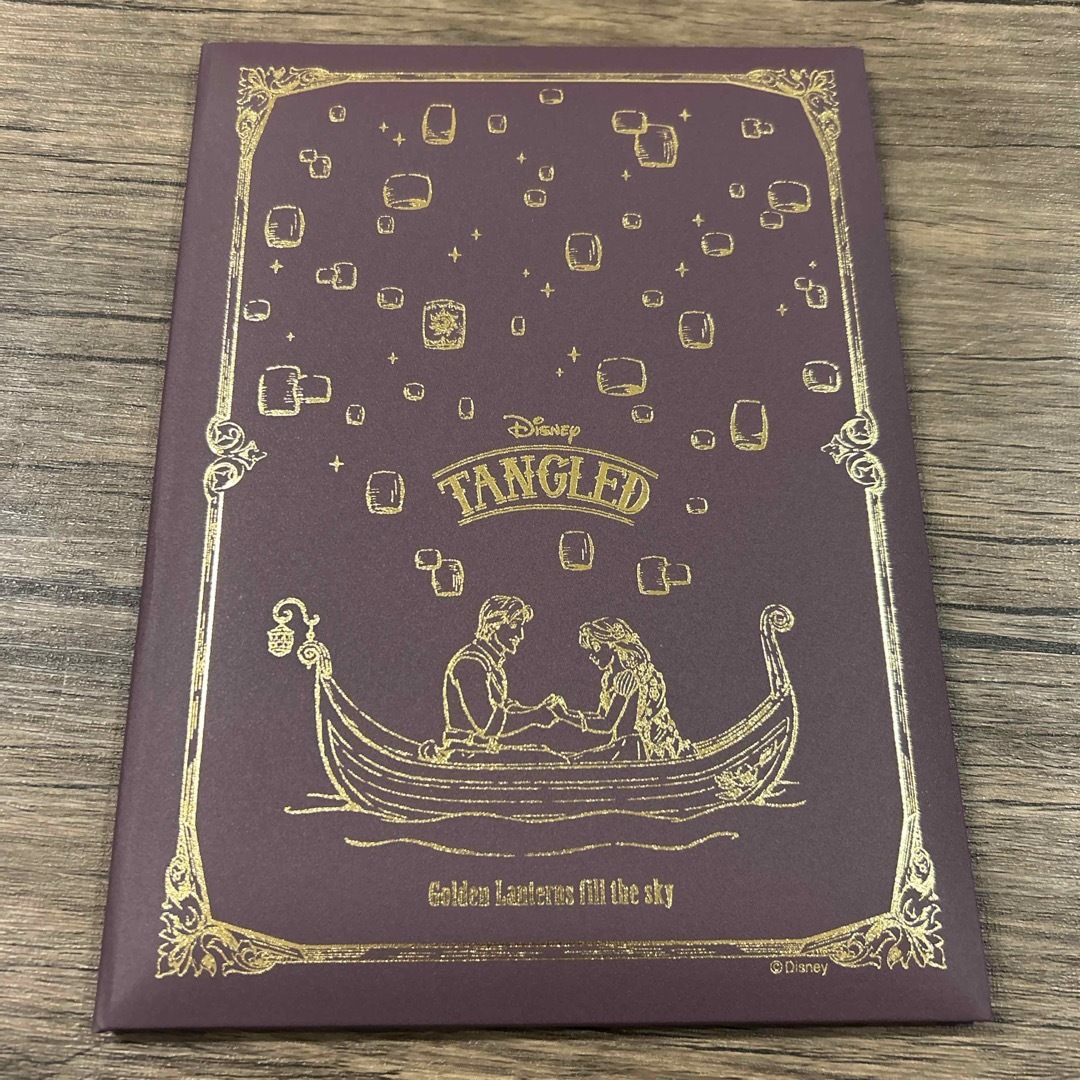 Disney(ディズニー)の結婚証明書　塔の上のラプンツェル　ディズニー　ウェディング エンタメ/ホビーの雑誌(結婚/出産/子育て)の商品写真