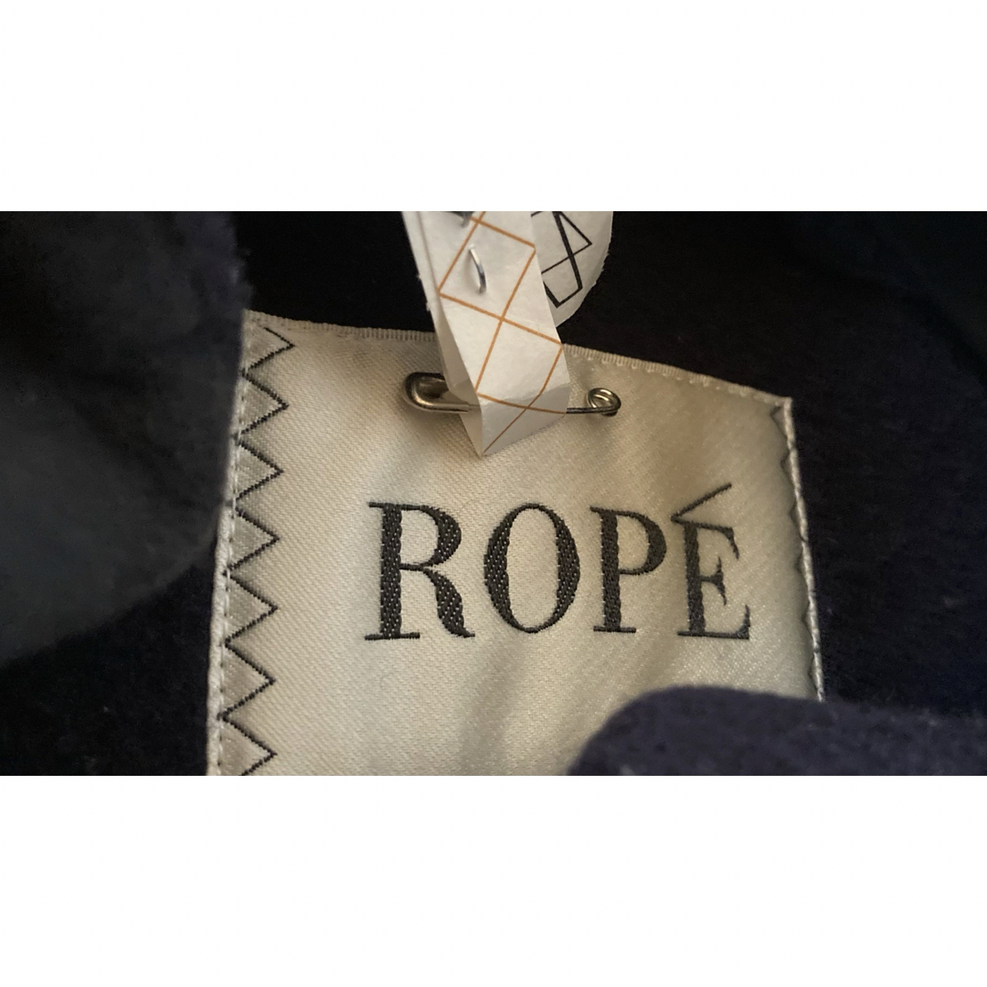 ROPE’(ロペ)のROPE' ダブルビーバーフードコート ネイビー　34 レディースのジャケット/アウター(ロングコート)の商品写真