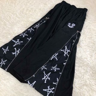 ニーアクロージング(NieR Clothing)のNieR clothing ワイドパンツ　サイドジップ　スター(カジュアルパンツ)