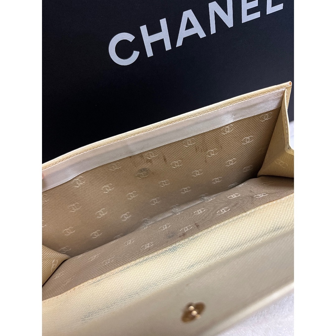 CHANEL(シャネル)のCHANEL ココボタン　長財布 レディースのファッション小物(財布)の商品写真