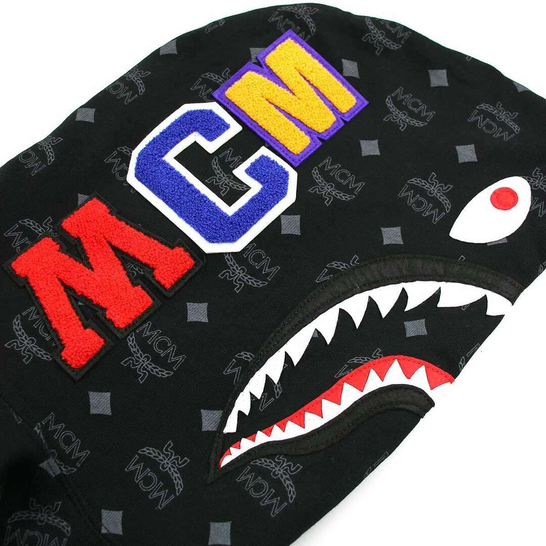 A BATHING APE(アベイシングエイプ)のA BATHING APE×MCM ア ベイシング エイプ エムシーエム 24SS SHARK PULLOVER HOODIE プルオーバーシャークパーカー  ブラック L メンズのトップス(パーカー)の商品写真