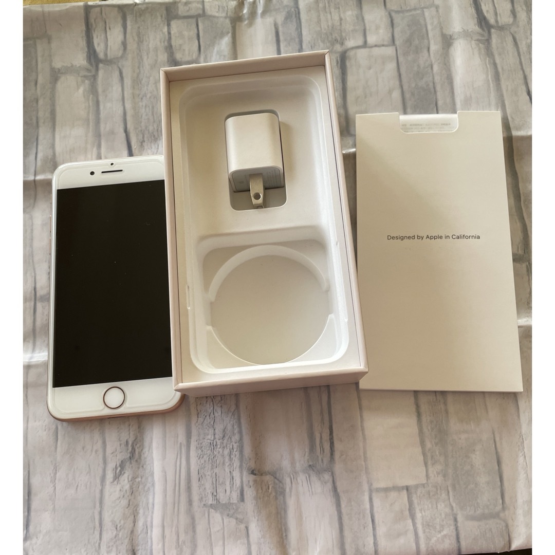 iPhone8 64GB simロック解除、初期化済み ゴールド iPhone8 64GB simロック解除、初期化済み ゴールド