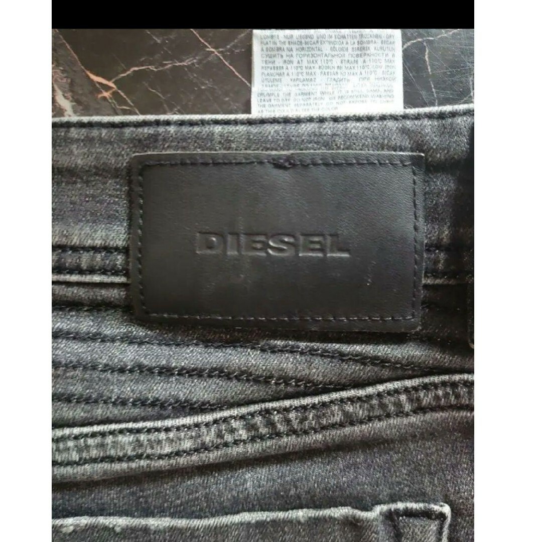 DIESEL(ディーゼル)のDIESEL ブラックバイカーデニム メンズのパンツ(デニム/ジーンズ)の商品写真