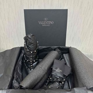 ヴァレンティノ(VALENTINO)のVALENTINO ロックスタッズ ブラック レザー ヴァレンティノ パンプス(ハイヒール/パンプス)