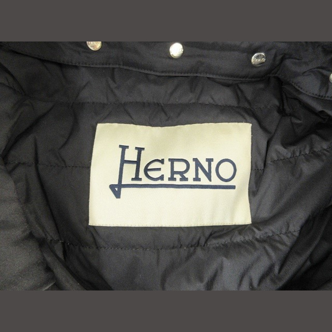 HERNO(ヘルノ)のHERNO ダウンコート コート ライナー付き 無地 シンプル ブラック 42 レディースのジャケット/アウター(ダウンコート)の商品写真