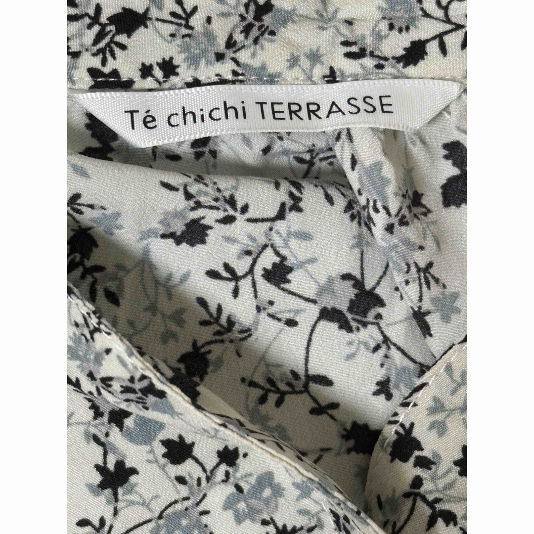 Techichi(テチチ)のTe chichi TERRASSE テチチテラス リーフ柄前開きブラウス レディースのトップス(シャツ/ブラウス(半袖/袖なし))の商品写真