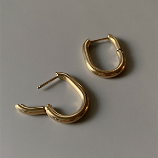 アメリヴィンテージ(Ameri VINTAGE)のStainless oval gold hoop pierce No.714(ピアス)