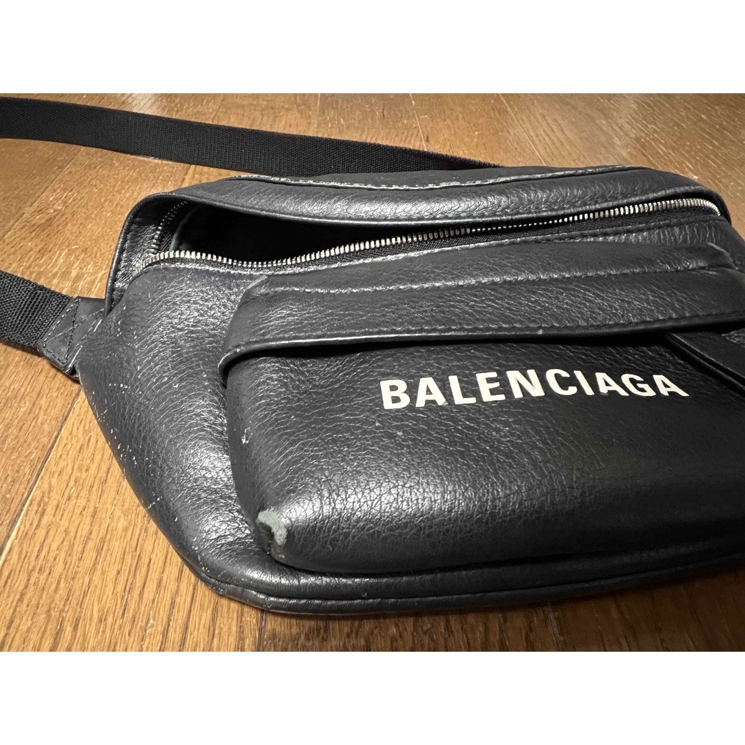 BALENCIAGA BAG(バレンシアガバッグ)の【BALENCIAGA】バック メンズのバッグ(ボディーバッグ)の商品写真