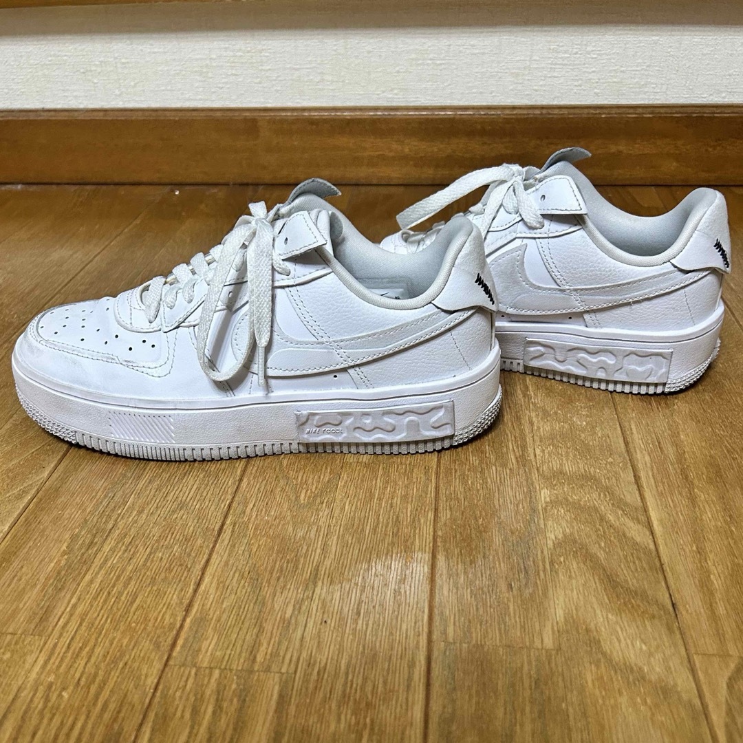 NIKE(ナイキ)のNIKE W AIR FORCE 1 FONTANKA WHITE エアフォース レディースの靴/シューズ(スニーカー)の商品写真