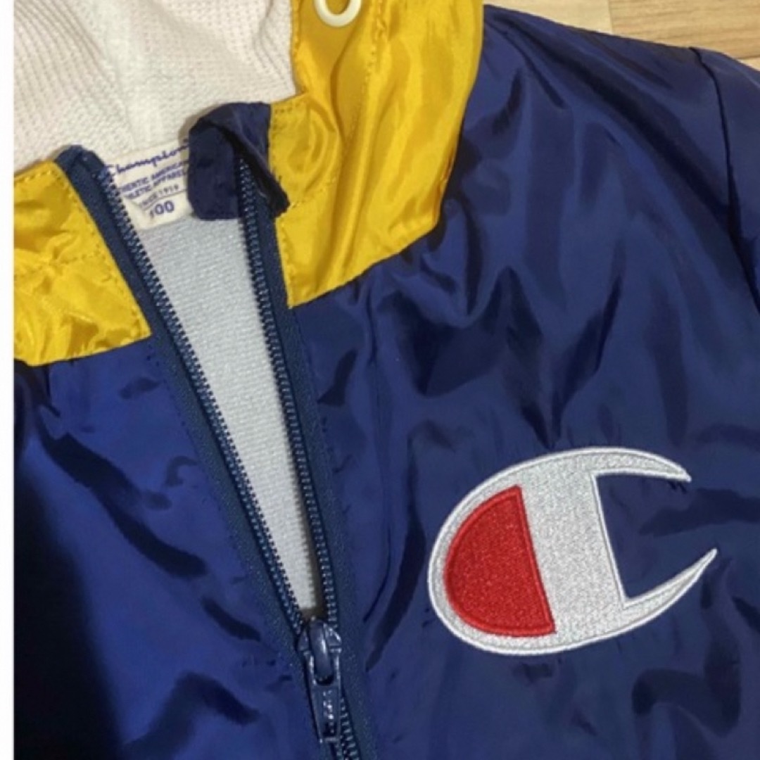 Champion(チャンピオン)のchampion jaket 100 キッズ/ベビー/マタニティのキッズ服男の子用(90cm~)(ジャケット/上着)の商品写真