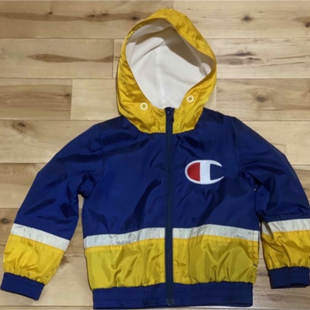 Champion(チャンピオン)のchampion jaket 100 キッズ/ベビー/マタニティのキッズ服男の子用(90cm~)(ジャケット/上着)の商品写真