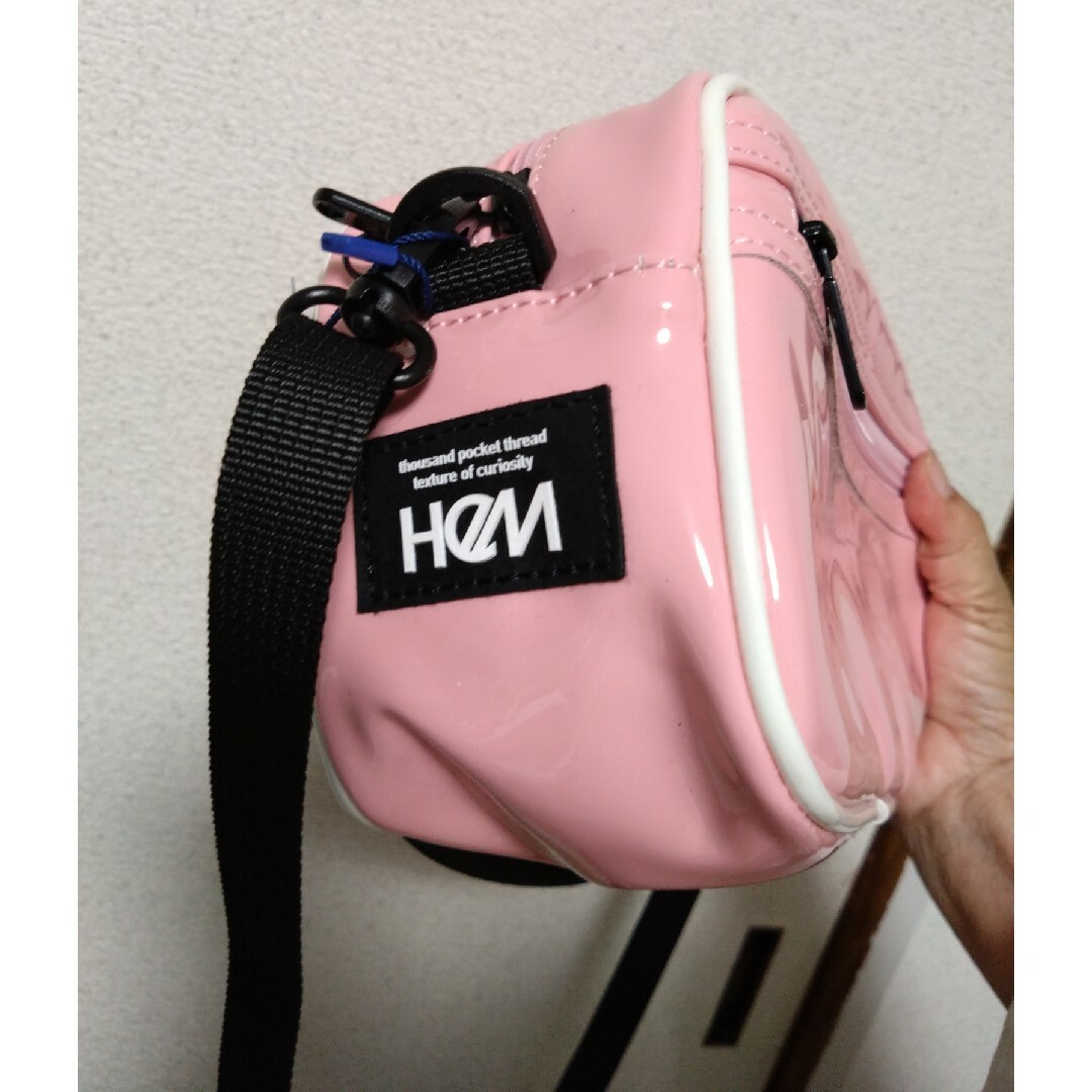HeM(ヘム)の新品❤️HeM.　斜めがけバッグ、定価4950円 レディースのバッグ(ショルダーバッグ)の商品写真