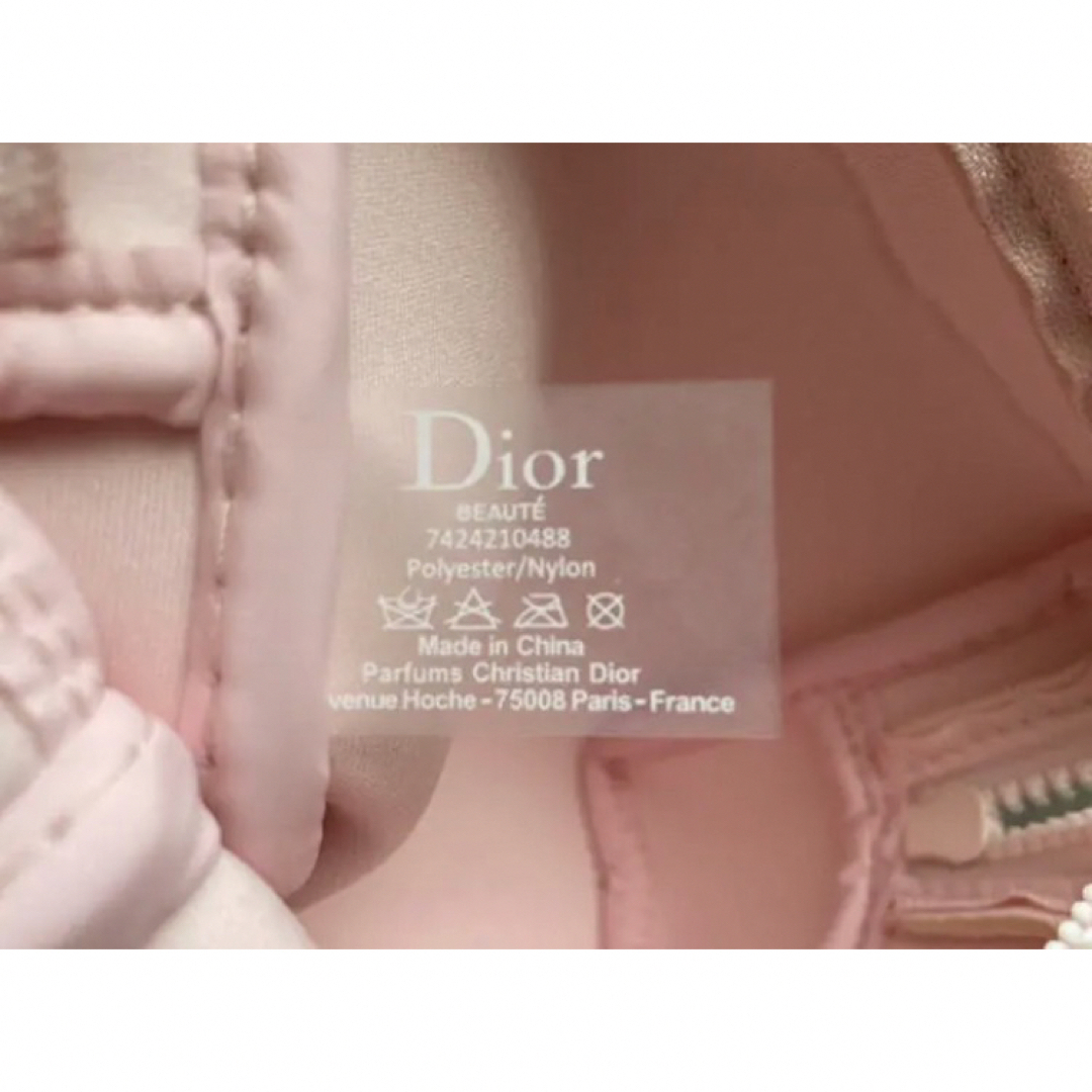 Dior(ディオール)の【Dior】ノベルティポーチ ピンク 【新品未使用】 レディースのファッション小物(ポーチ)の商品写真