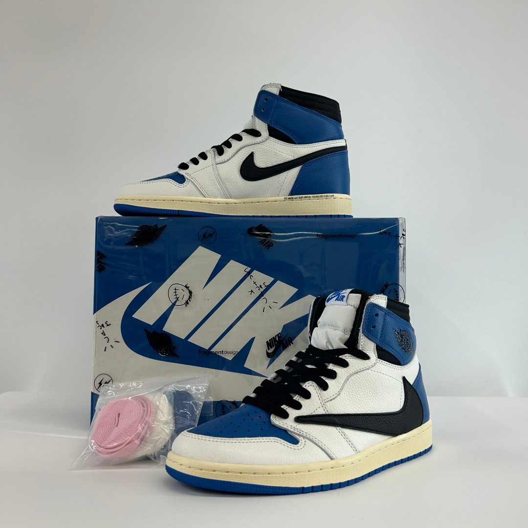 NIKE(ナイキ)の【Travis Scott × Fragment × Nike Air Jordan 1 Retro High OG SP Military Blue 27.5cm 正規品】 メンズの靴/シューズ(スニーカー)の商品写真