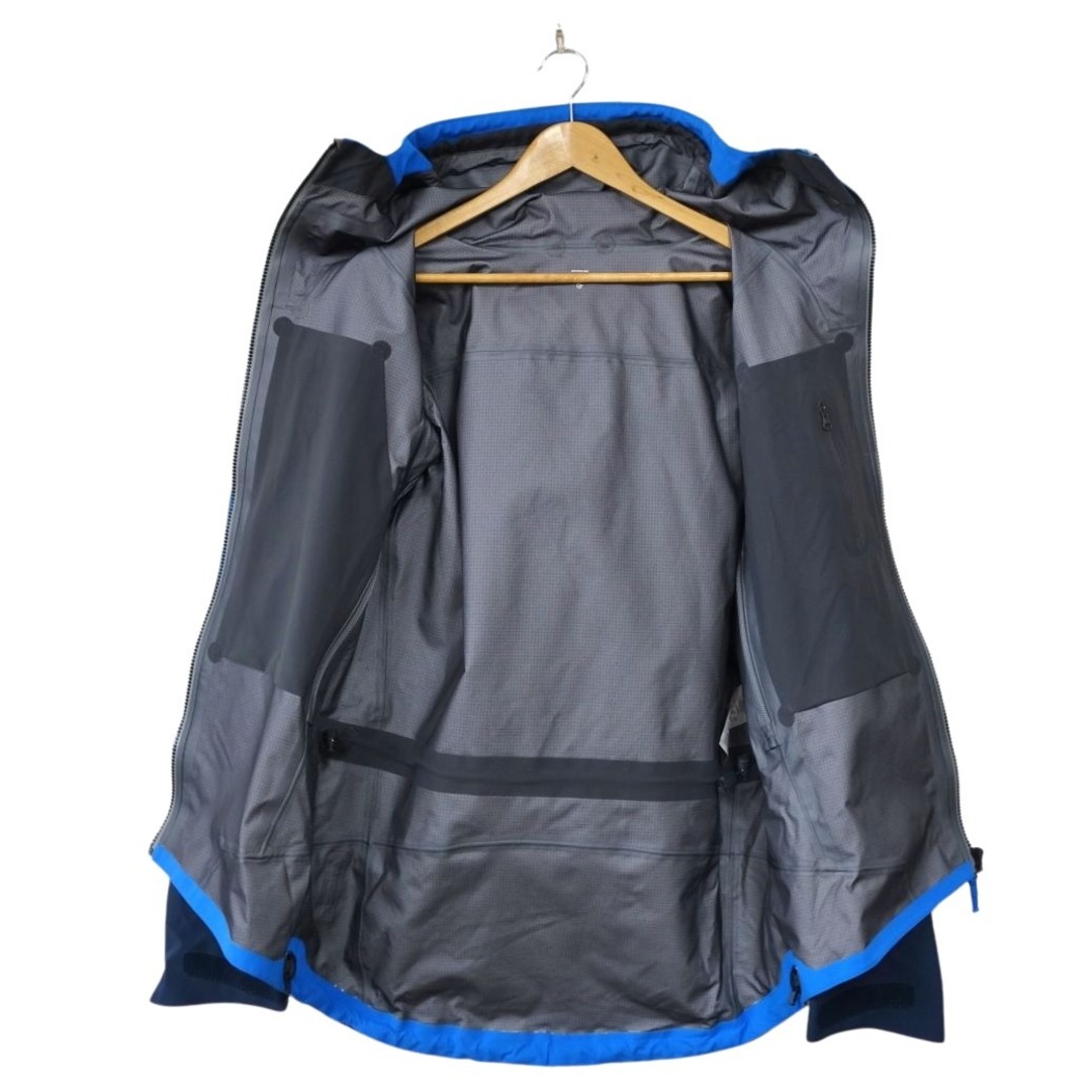 未使用 ノローナ NORRONA trollveggen Gore-Tex Pro Jacket M 未使用 ノローナ NORRONA trollveggen Gore-Tex Pro Jacket M