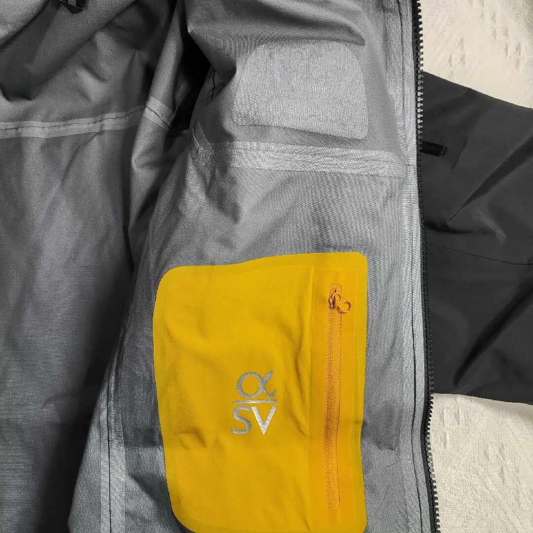 アークテリクス ARC’TERYX アルファSV Alpha Jacket メンズのジャケット/アウター(マウンテンパーカー)の商品写真