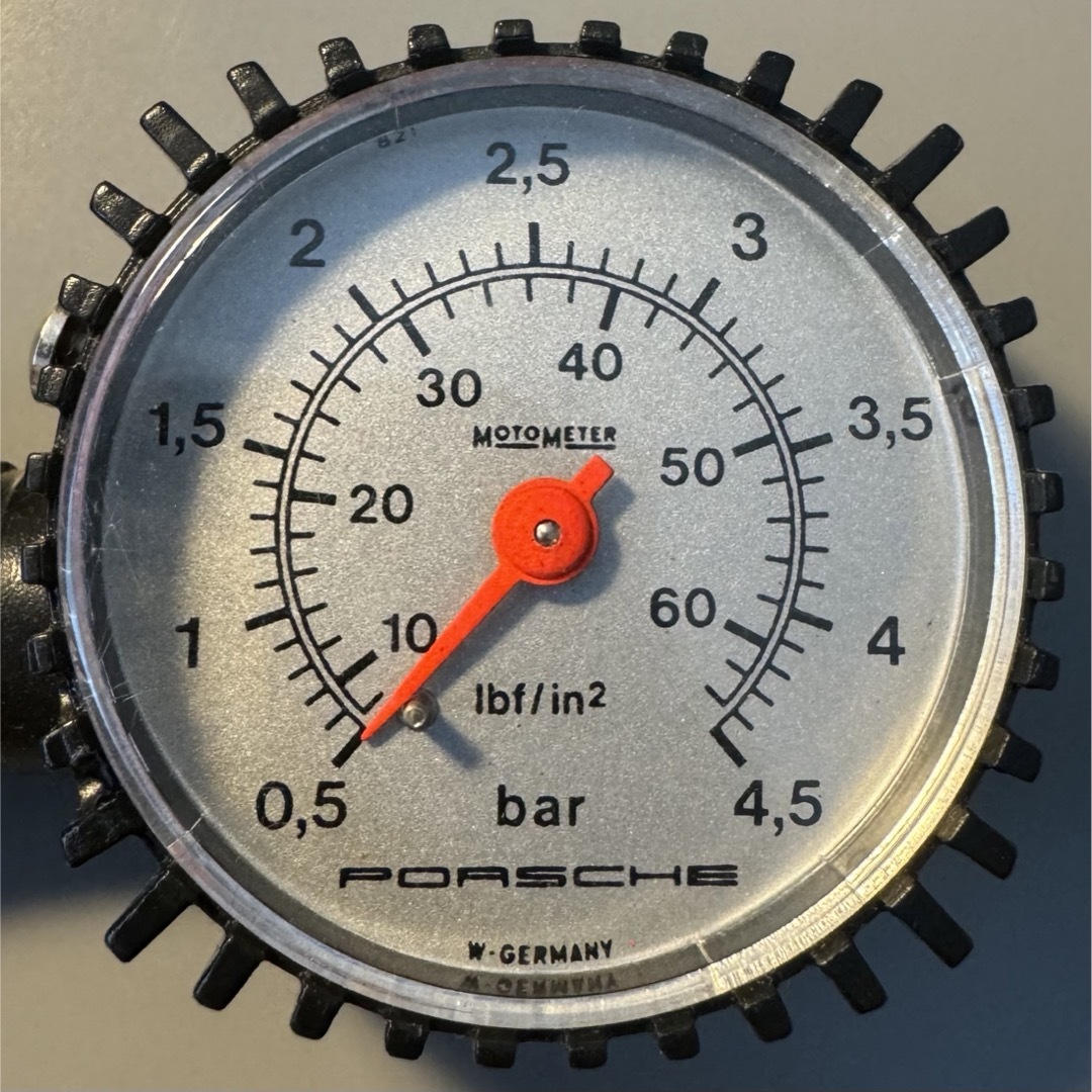 Porsche(ポルシェ)の1980s PORSCHE 911 Air Pressure gauge 自動車/バイクの自動車(その他)の商品写真