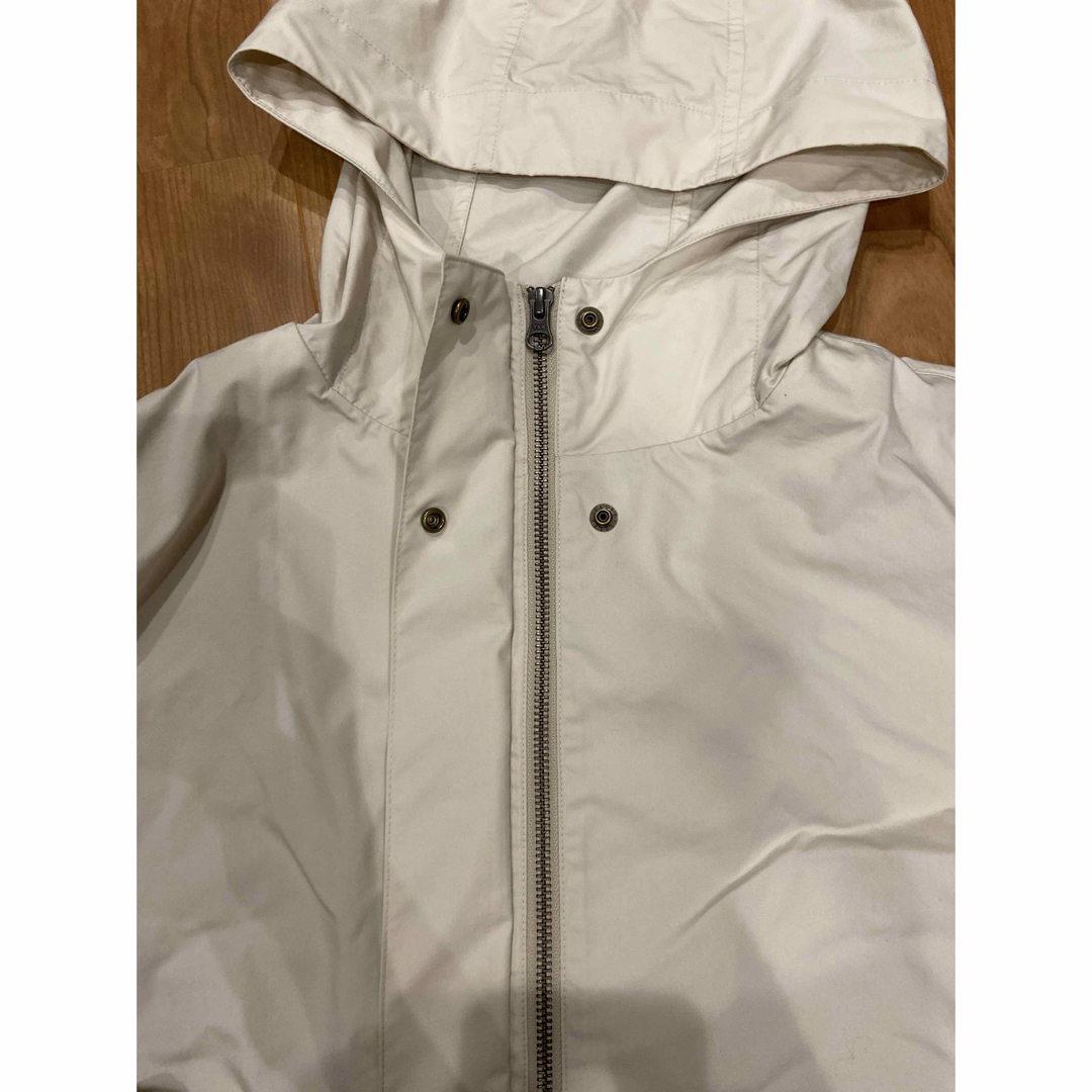 MUJI (無印良品)(ムジルシリョウヒン)の無印良品 撥水フードジャケット アイボリー S レディースのジャケット/アウター(ブルゾン)の商品写真