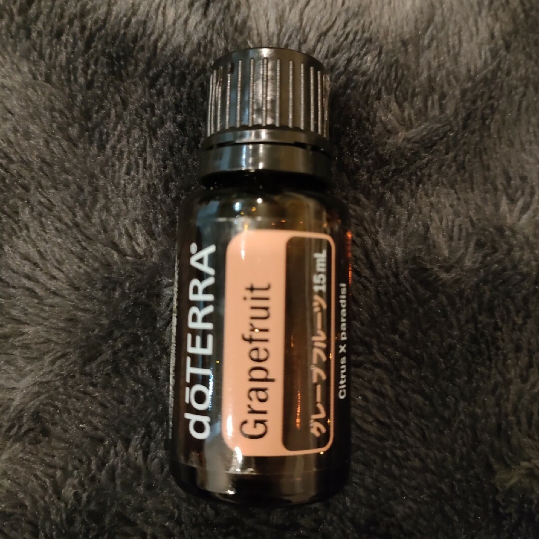 doTERRA(ドテラ)の【新品未使用】doTERRA ドテラ グレープフルーツ15ml コスメ/美容のリラクゼーション(エッセンシャルオイル（精油）)の商品写真