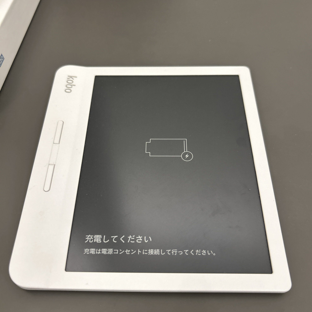 Rakuten(ラクテン)のkobo N873-KJ-WH-S-EP 電子書籍リーダー Kobo Libra スマホ/家電/カメラのPC/タブレット(電子ブックリーダー)の商品写真