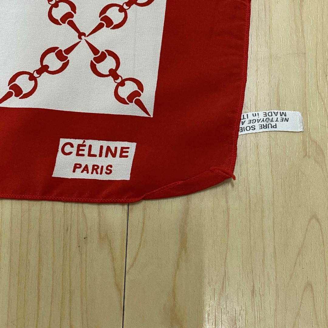 celine(セリーヌ)のCELINE　セリーヌ　スカーフ　 レッド　マカダム　チェーン　no.23 レディースのファッション小物(バンダナ/スカーフ)の商品写真