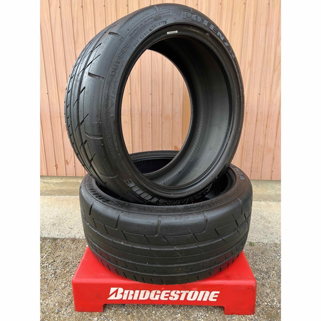 BRIDGESTONE(ブリヂストン)の国産　2019年製　255/40R20 2本　35GTR RE070R フロント 自動車/バイクの自動車(タイヤ)の商品写真