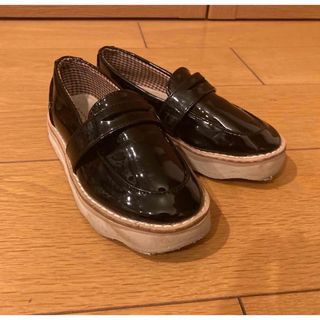 ザラキッズ(ZARA KIDS)のZARA キッズ　エナメルローファー　28/17.6cm(ローファー)