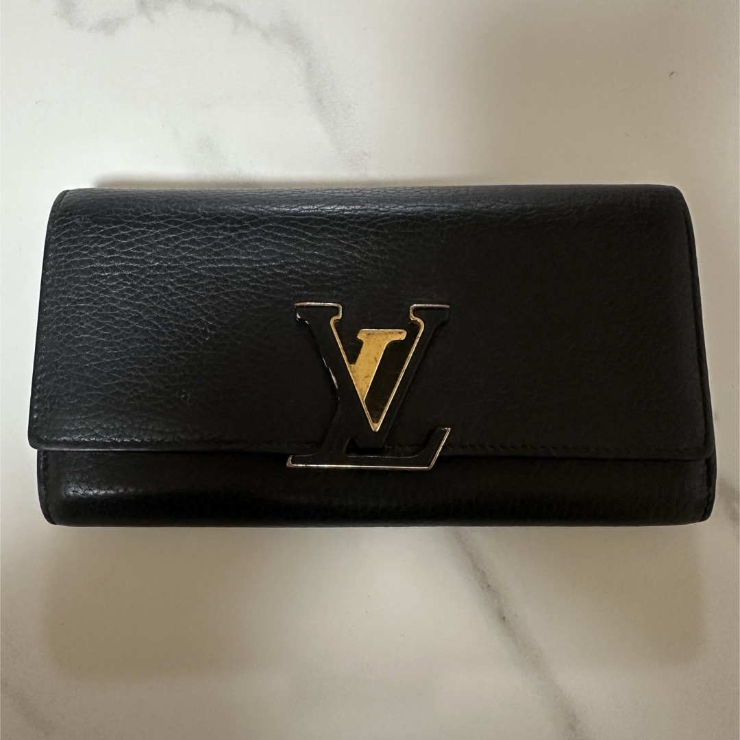 LOUIS VUITTON(ルイヴィトン)のルイヴィトン　ポルトフォイユ　カプシーヌ　トリヨン　長財布　ブラック　ピンク レディースのファッション小物(財布)の商品写真