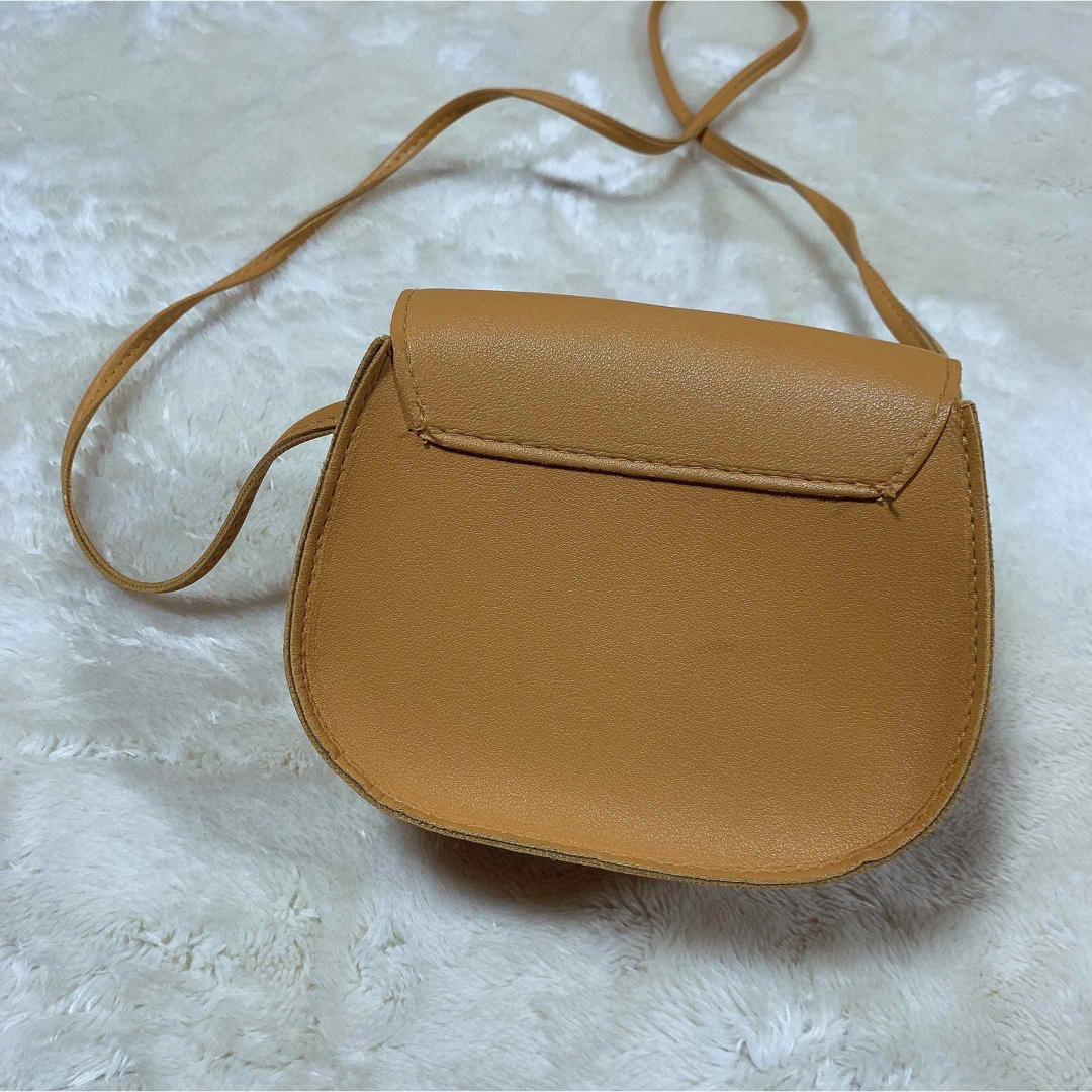 しまむら(シマムラ)のタッセル付きショルダーバック　イエロー レディースのバッグ(ショルダーバッグ)の商品写真