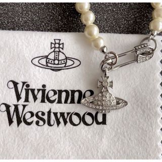 ヴィヴィアンウエストウッド(Vivienne Westwood)のヴィヴィアンウエストウッド　安全ピンパールネックレス(ネックレス)