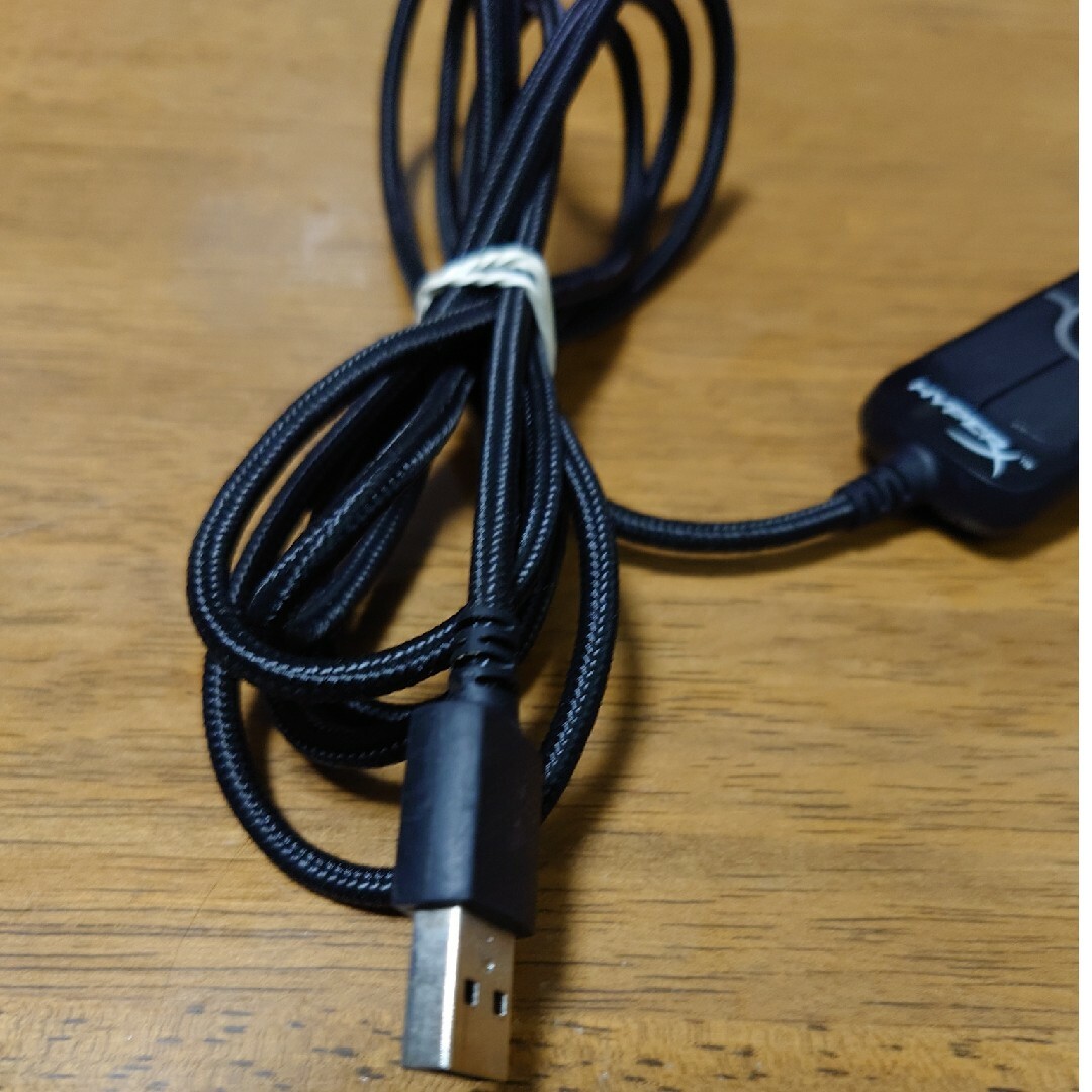 ASUS(エイスース)のHyperX Amp バーチャル7.1サラウンド USBサウンドカード スマホ/家電/カメラのオーディオ機器(ヘッドフォン/イヤフォン)の商品写真