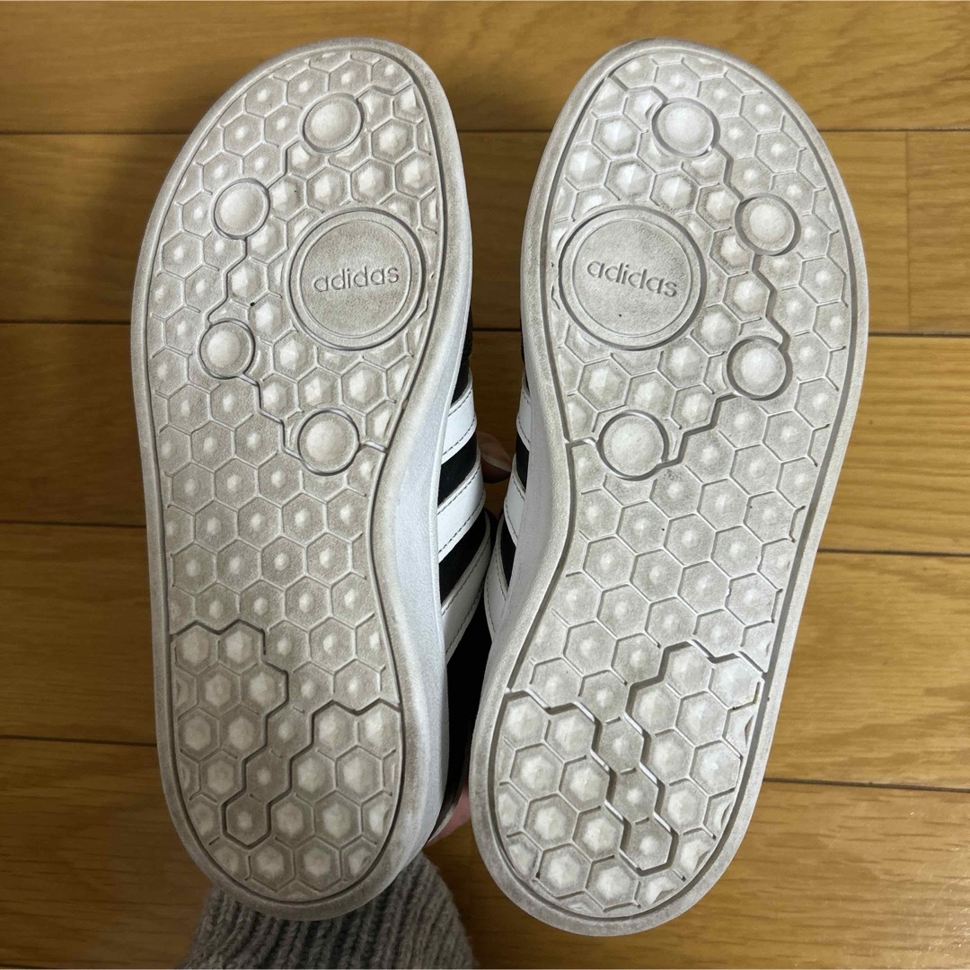 adidas(アディダス)のadidas アディダス スニーカー 19㎝ キッズスニーカー キッズ/ベビー/マタニティのキッズ靴/シューズ(15cm~)(スニーカー)の商品写真