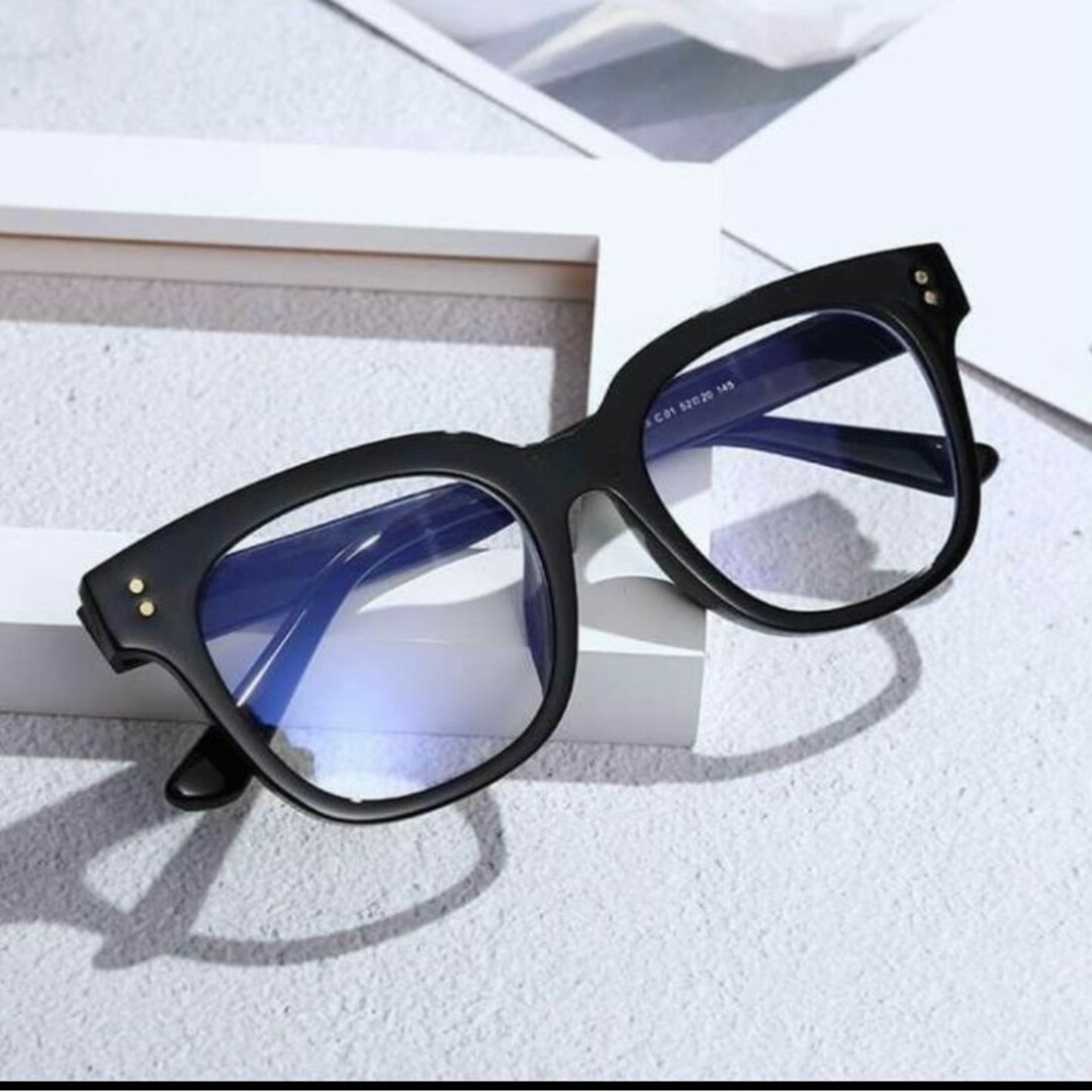 新品 ブルーライトカット 黒縁 伊達メガネ パソコン ゲーム スマホ タブレット レディースのファッション小物(サングラス/メガネ)の商品写真