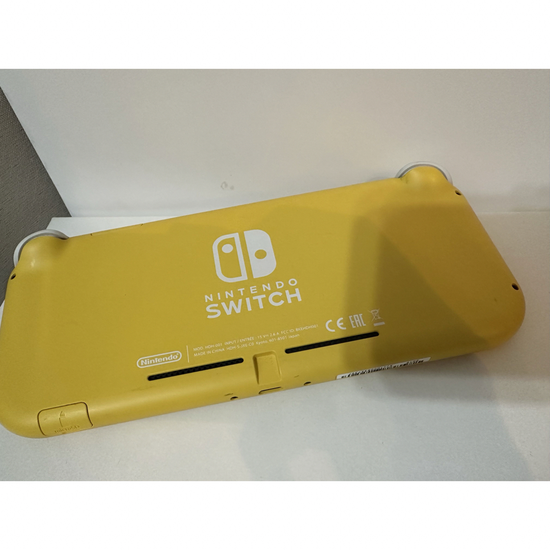 Nintendo Switch(ニンテンドースイッチ)のNintendo Switch Lite イエロー エンタメ/ホビーのゲームソフト/ゲーム機本体(家庭用ゲーム機本体)の商品写真