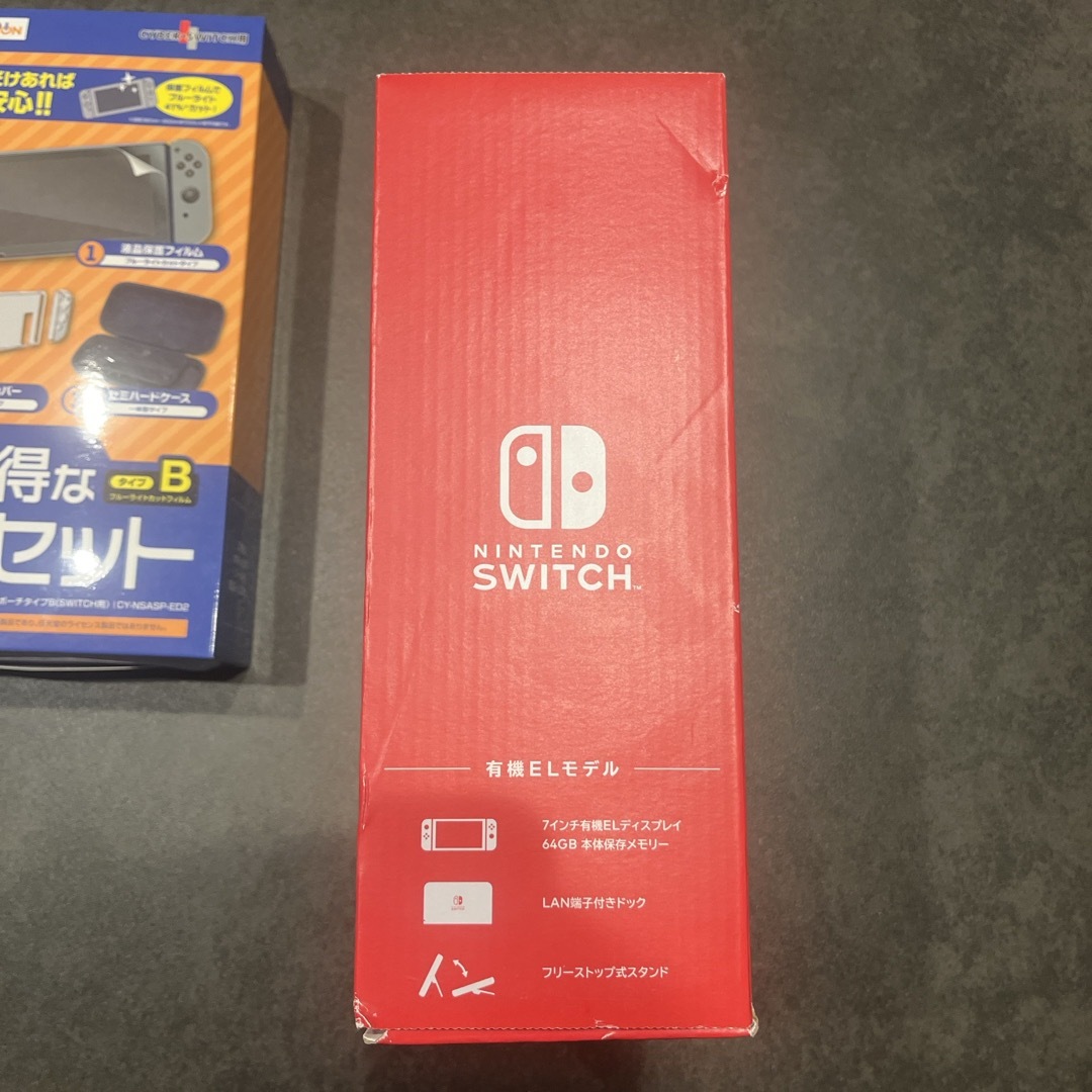 新品未使用　Nintendo Switch 有機EL ホワイト　 エンタメ/ホビーのゲームソフト/ゲーム機本体(家庭用ゲーム機本体)の商品写真