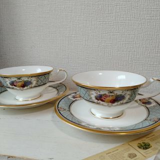 ノリタケ(Noritake)のNoritake　ノリタケ　ペア　カップフルーツ柄　ボーンチャイナ(グラス/カップ)